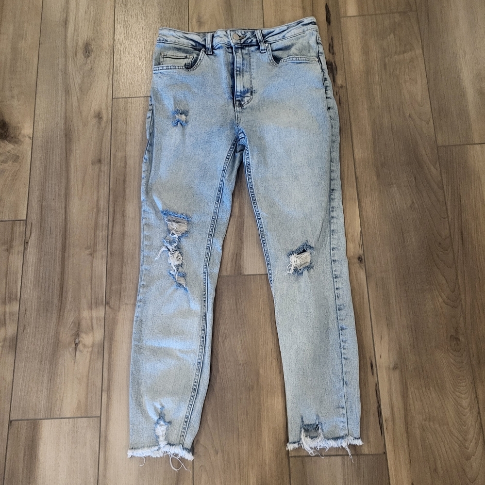 No Boundaries Ripped Up Jeans